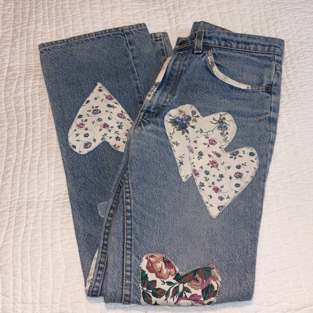 Levi's Vintage Orange Tab Blue Jeans with Floral Heart Patches - Picture 3 of 10